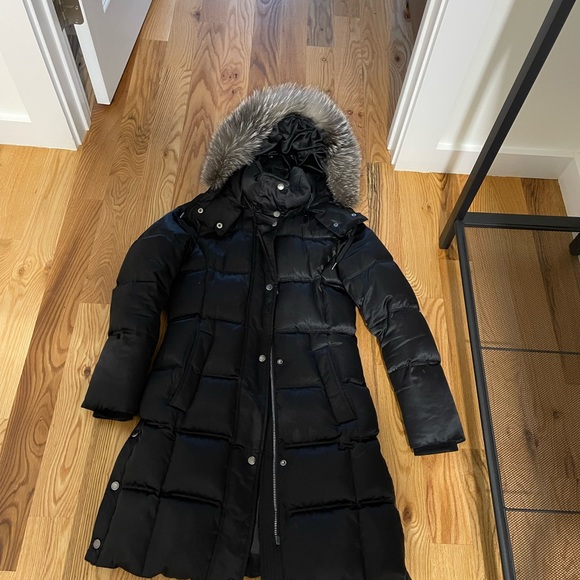 Andrew Marc - Montclair style puffer jacket fur hood - Picture 8 of 9